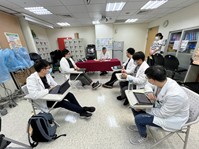 復健學科教師與朱拉隆功大學學者交流合影，展現國際合作交流成果